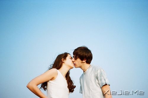 无论多么卑微的生活,也有爱情的光芒